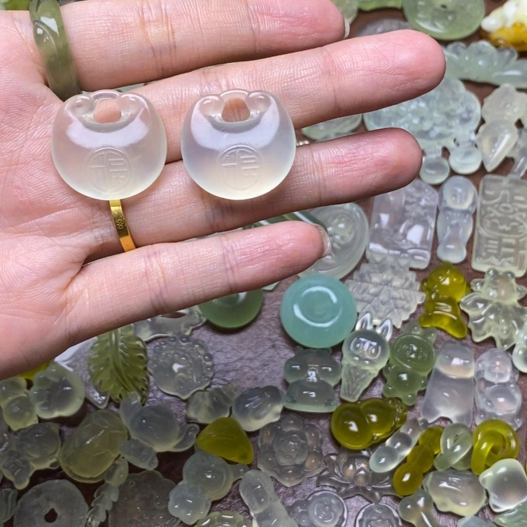 蛇纹石玉合金颈饰