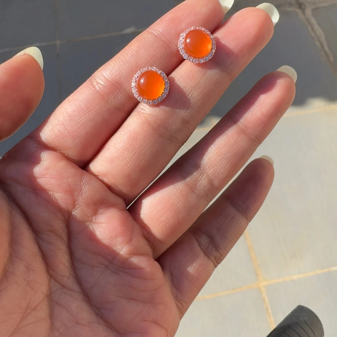 南红玛瑙未镶嵌耳饰