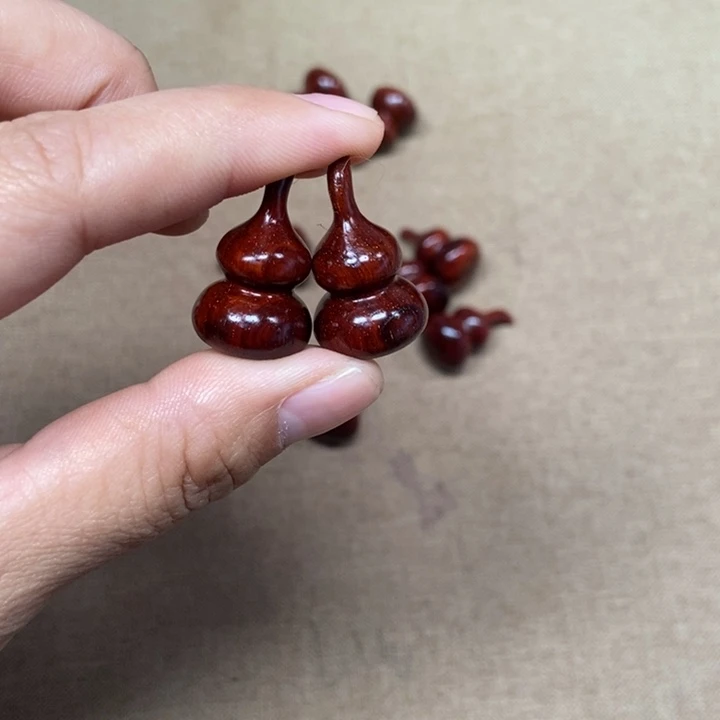 檀香紫檀（小叶紫檀）一**桃印度小叶紫檀