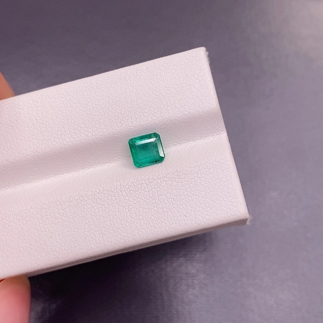 裸石祖母绿0.84克拉