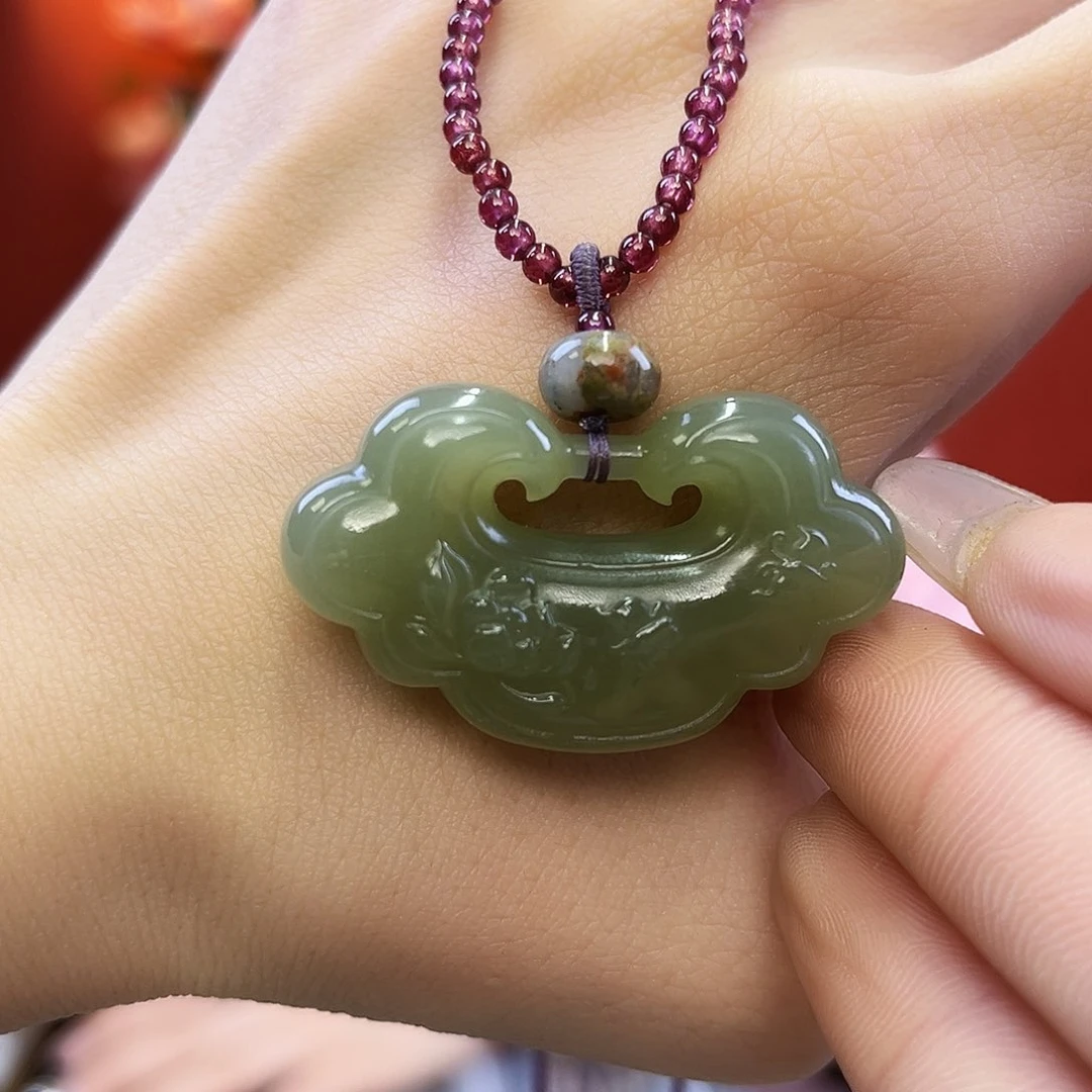 和田玉未镶嵌颈饰j****n