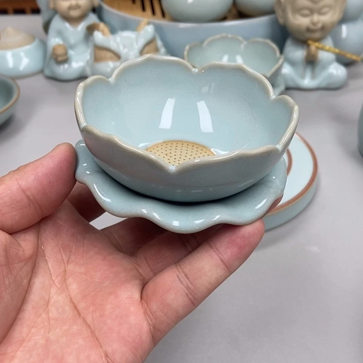瓷路***多天青色莲花茶漏张君老师
