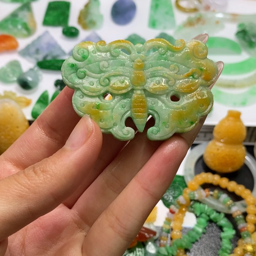 y***o定制翡翠未镶嵌吊坠