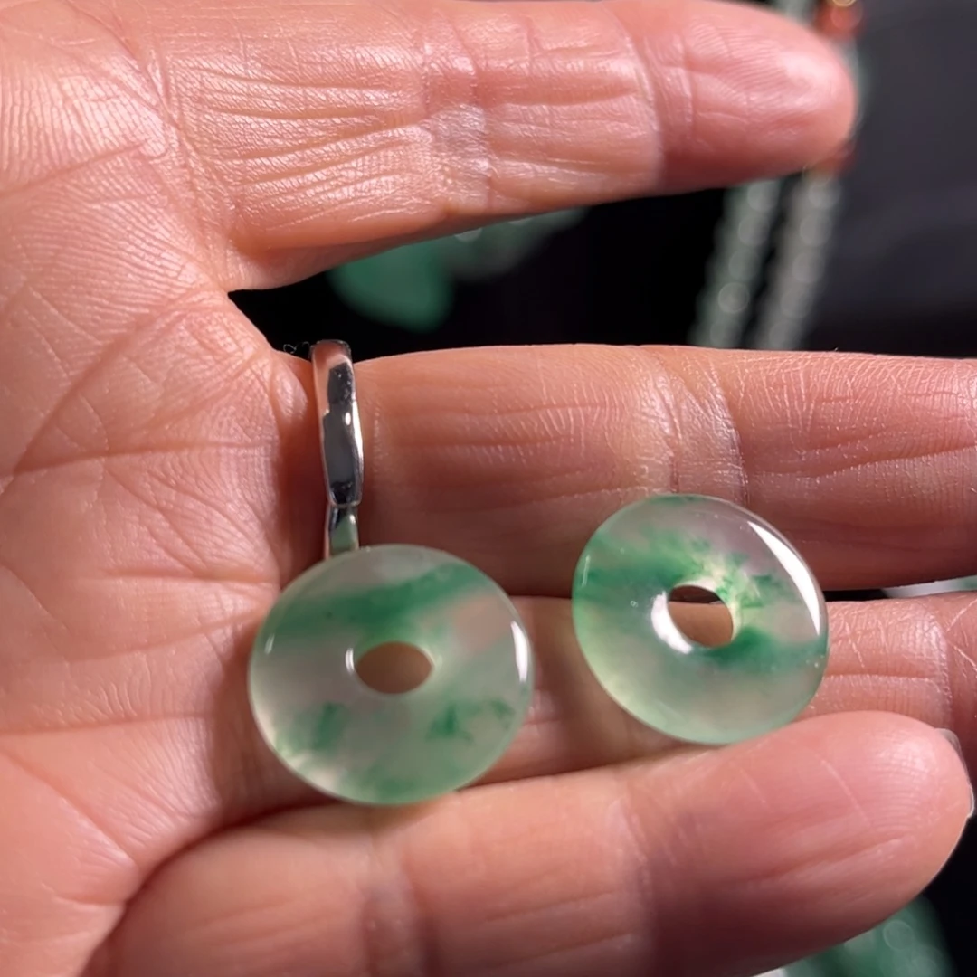 石英质玉耳环合金清*水