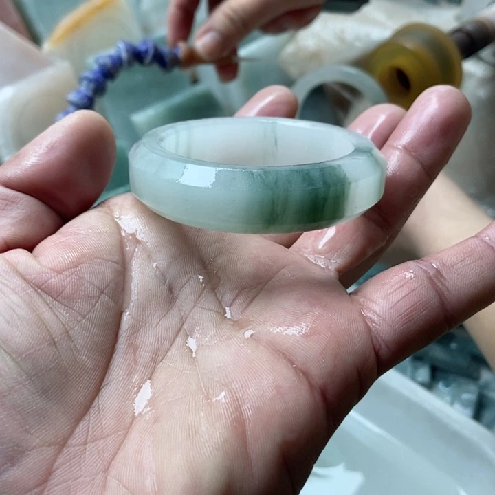 石英质玉手镯未镶嵌?****?加工定制