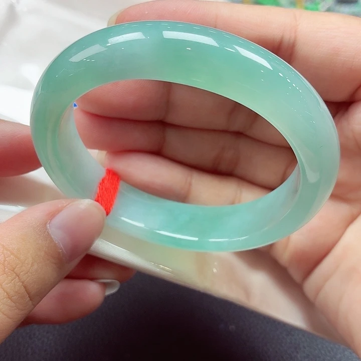 翡翠未镶嵌手镯（贵妃镯）天然缅甸A货翡翠