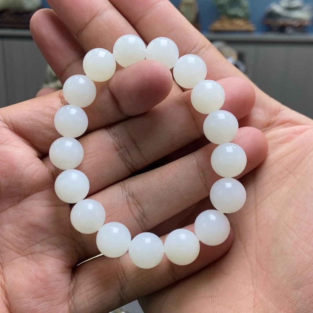 和田玉未镶嵌把件