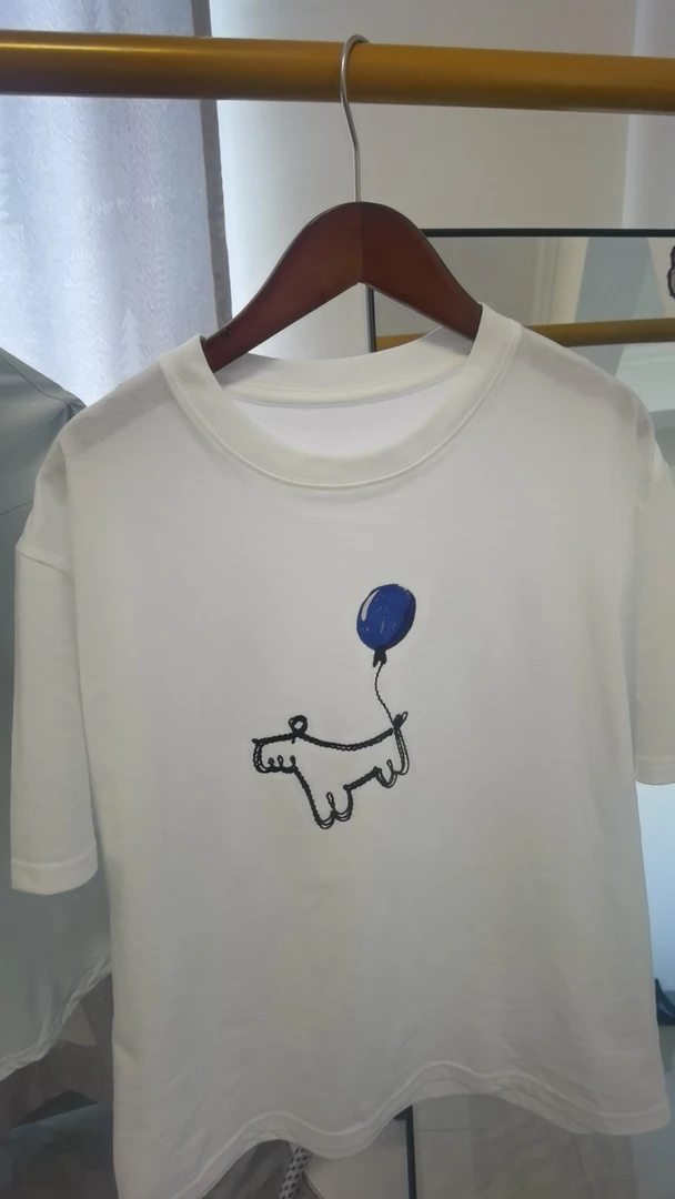 2025年最新款白色体恤短袖刺绣小狗图案