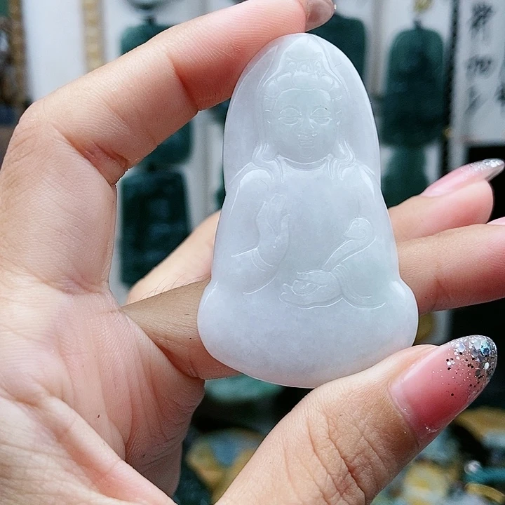 颈饰足铂镶嵌翡翠翡翠