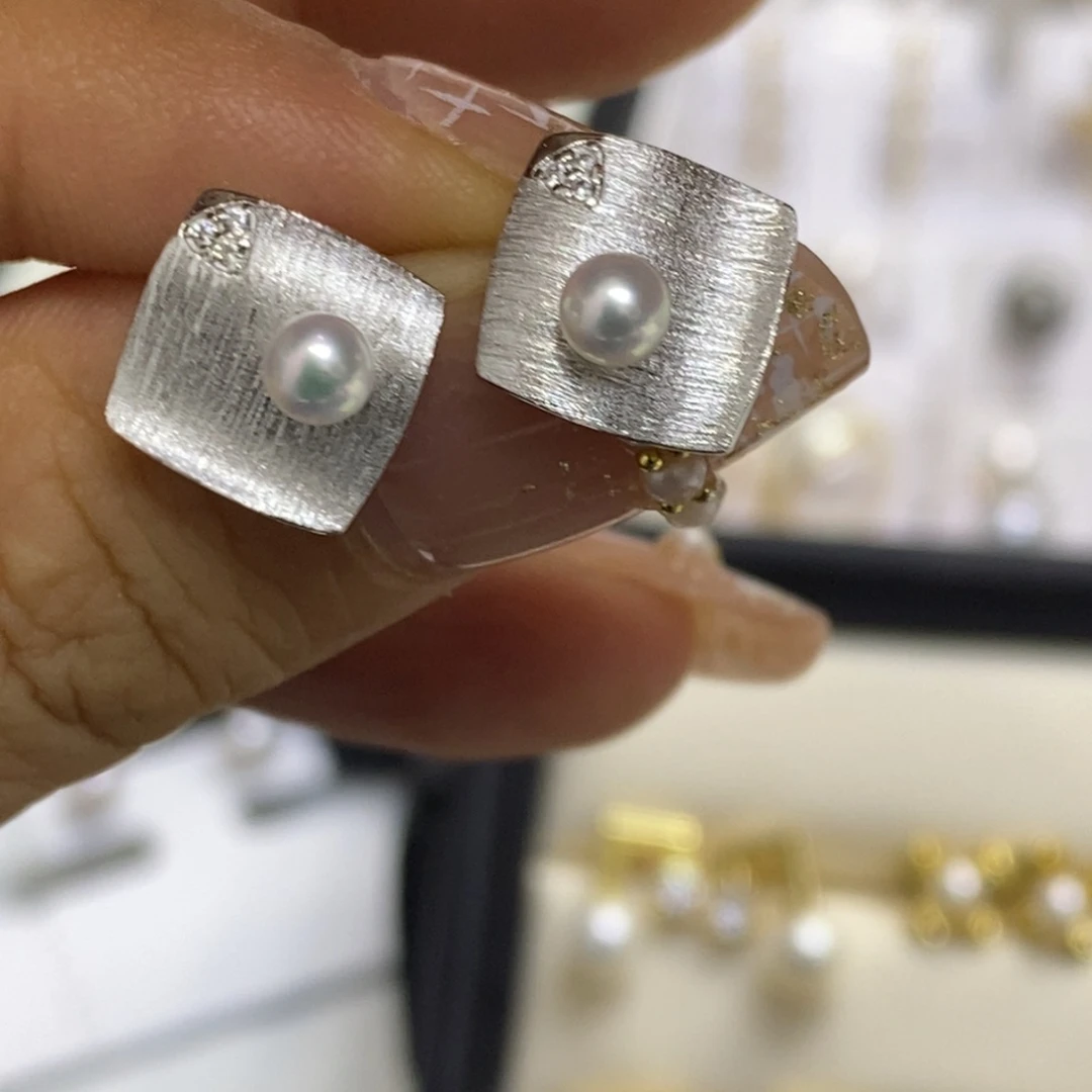 N***a银S925镶嵌耳饰淡水珍珠