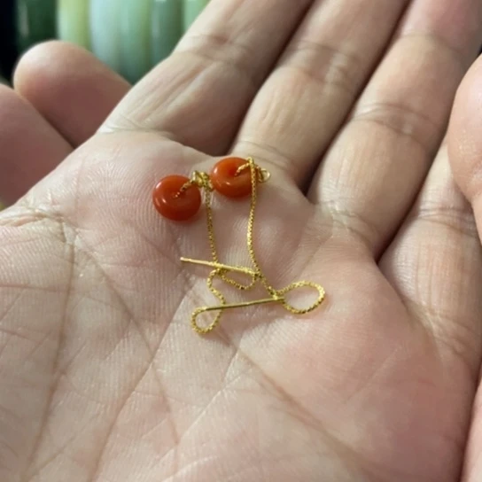 我***主南红玛瑙银S925镶嵌耳饰