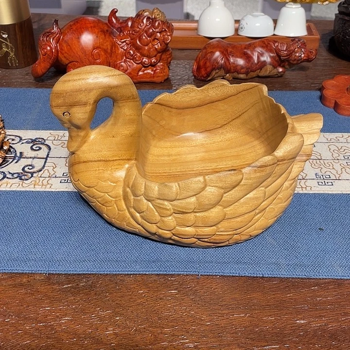 冷***柒原木实木香樟木果篮