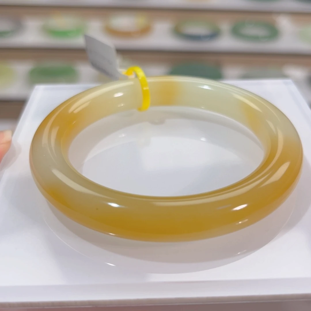 和田玉未镶嵌手镯糖白圆条 黄金糖 颜色真艳