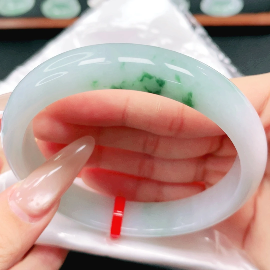 翡翠未镶嵌手镯63