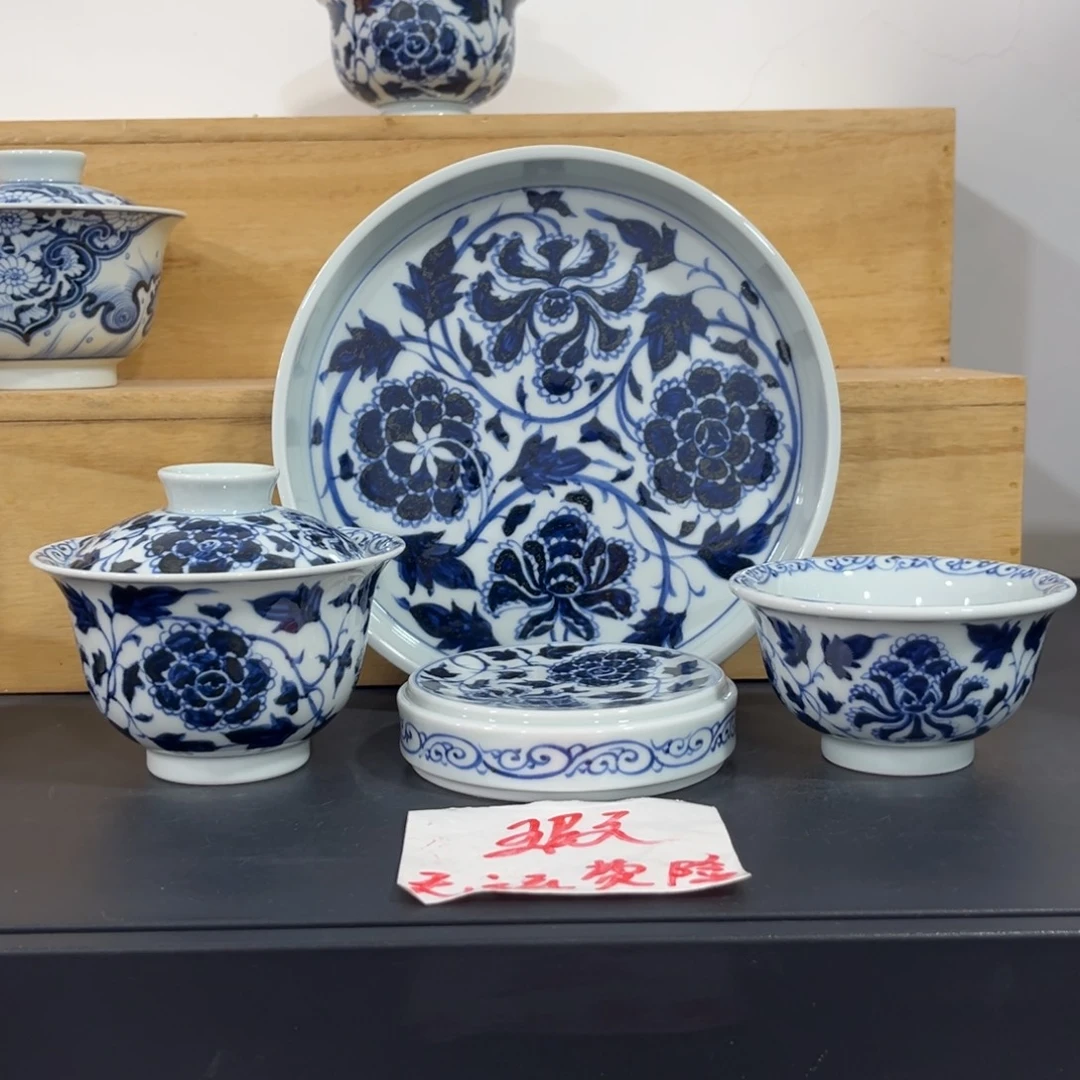 青花仿元四相牡丹