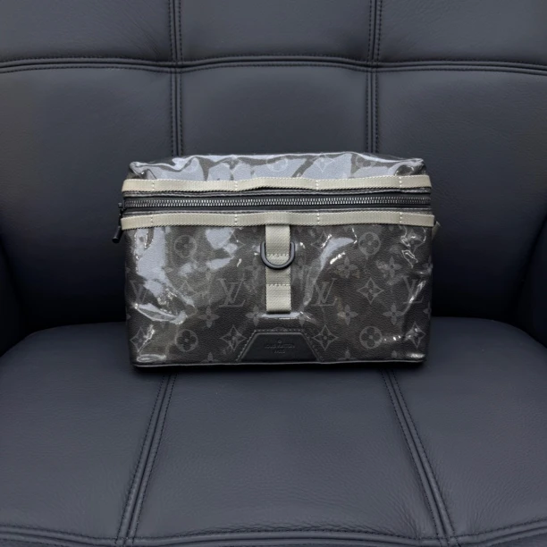99新 LouisVuitton/路易威登 PM经典老花拉链开合果冻98870969
