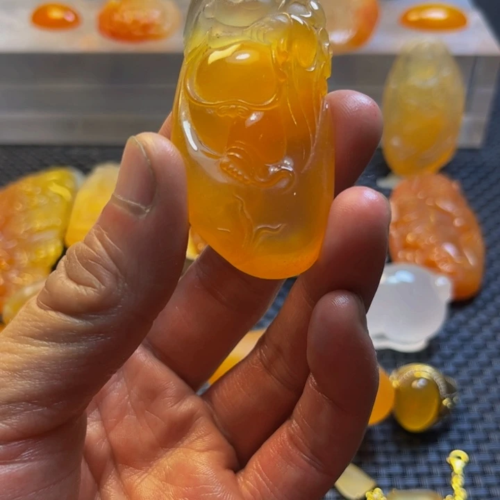 风***子石英质玉未镶嵌旦面