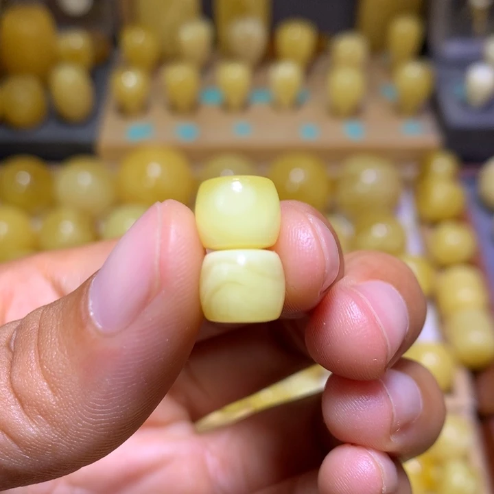 未镶嵌蜜蜡裸石天然俄料金白妖花精工直切9.5