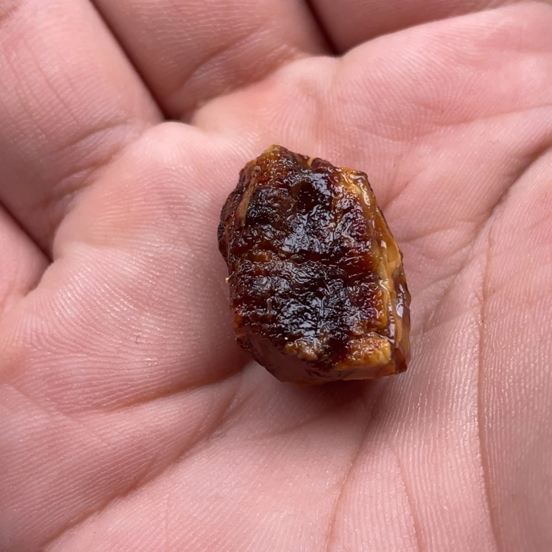 胖***行定制琥珀蜜蜡原石