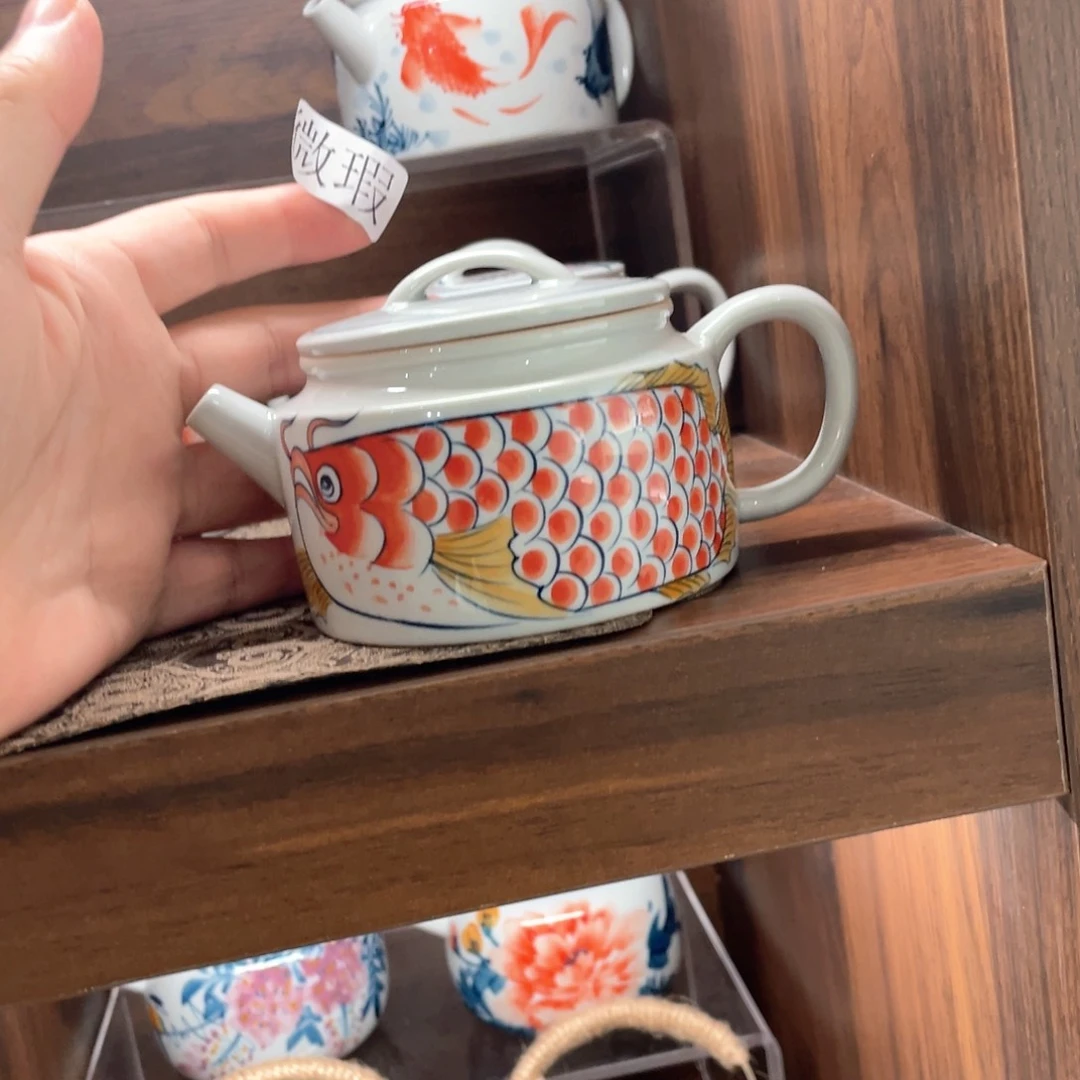 釉下手绘茶具微瑕