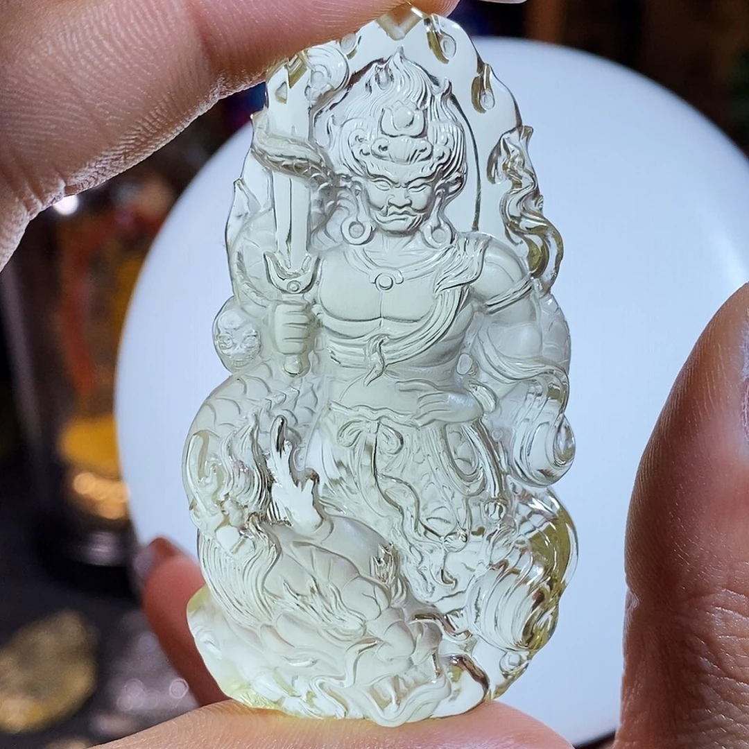 人***欢未镶嵌水晶颈饰吊坠