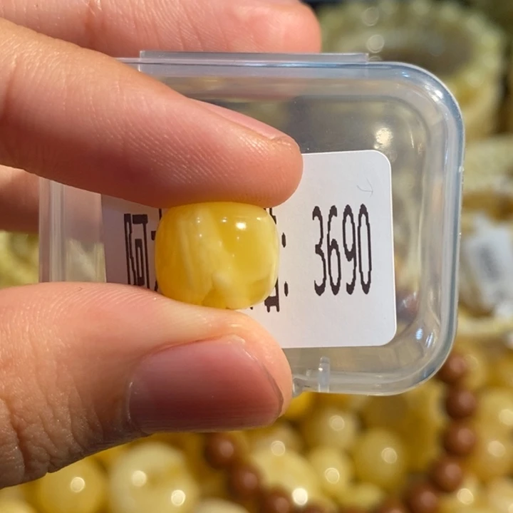 琥珀未镶嵌珠宝奇石3690