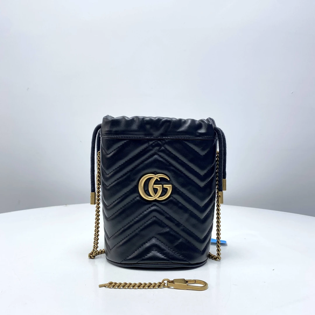 99新 GUCCI/古驰 思斯专属 古驰黑金水桶斜挎包 THQN191
