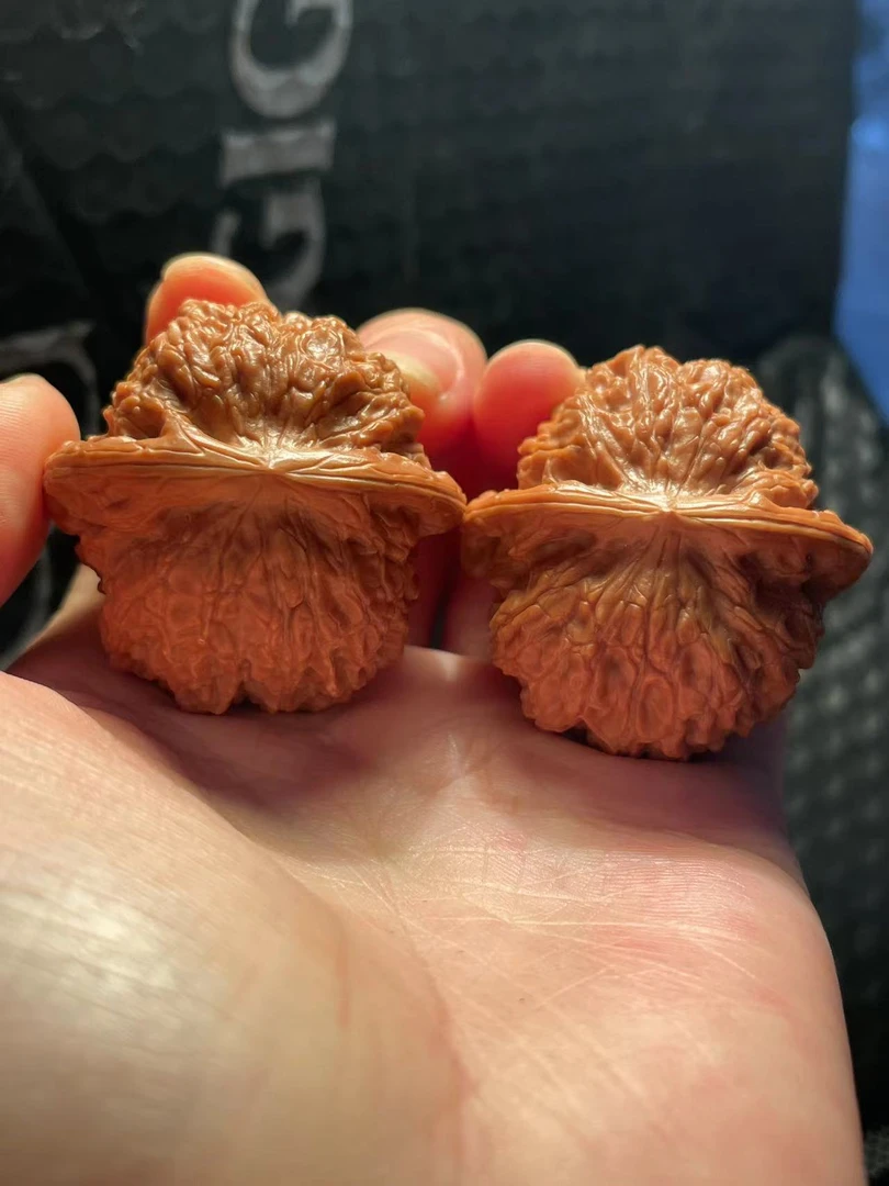 42左右打底血麒麟文玩核桃对核桃