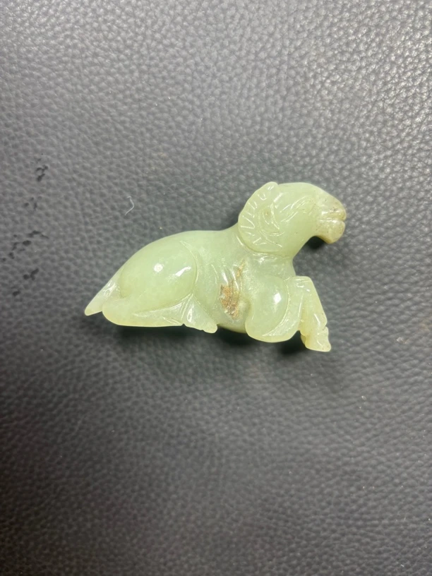 精美天然和田玉摆件