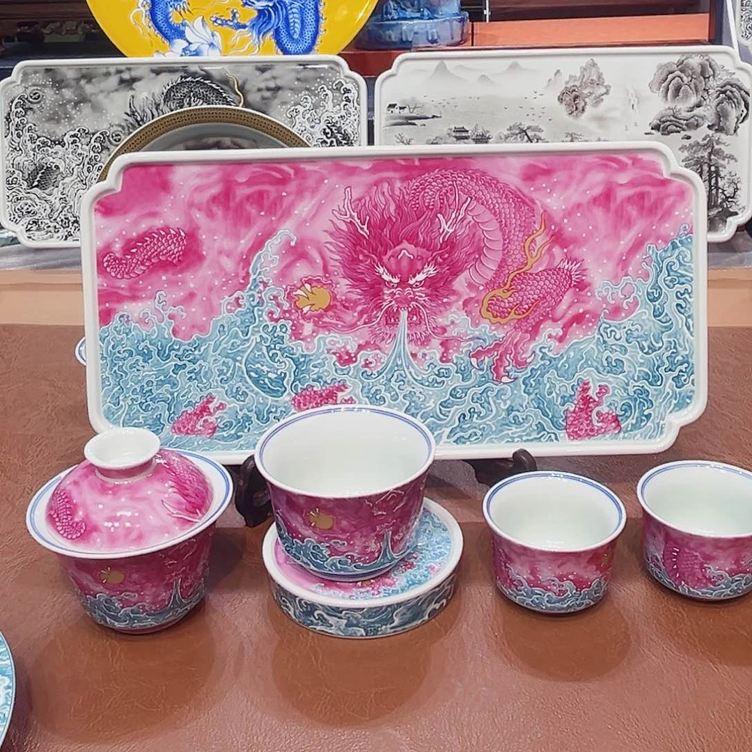 摆件景德镇陶瓷研究所工作期间参加中央