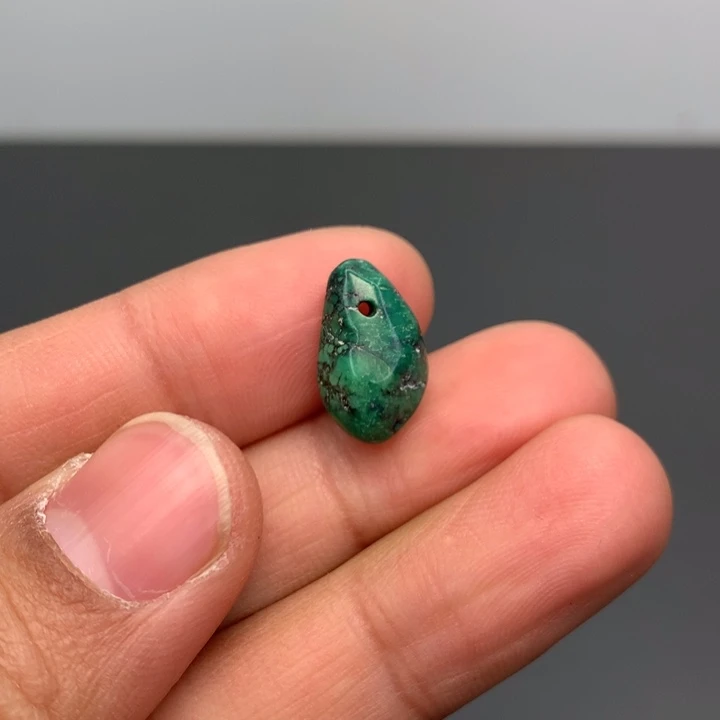 绿松石颈饰未镶嵌