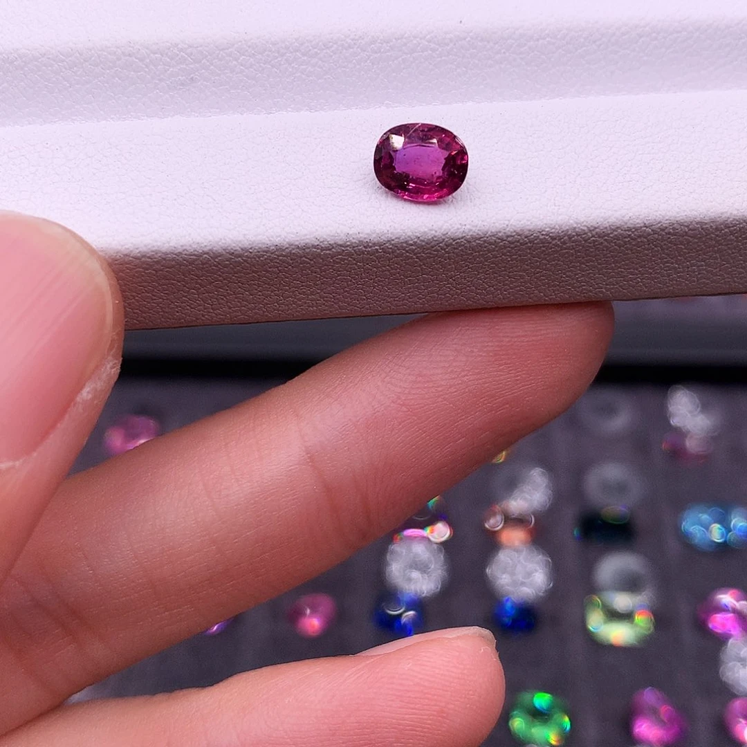 彩色蓝宝石裸石未镶嵌