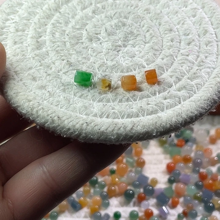 雲***栖翡翠散珠未镶嵌定制翡翠桶珠4个