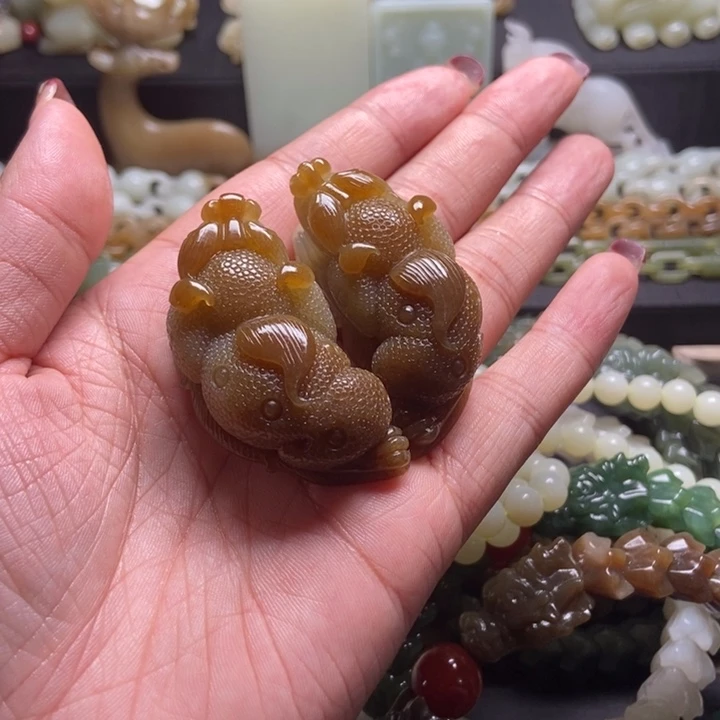 颈饰未镶嵌和田玉蓝*