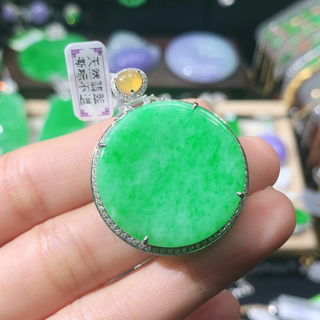 吊坠(不含链)18K金镶嵌翡翠