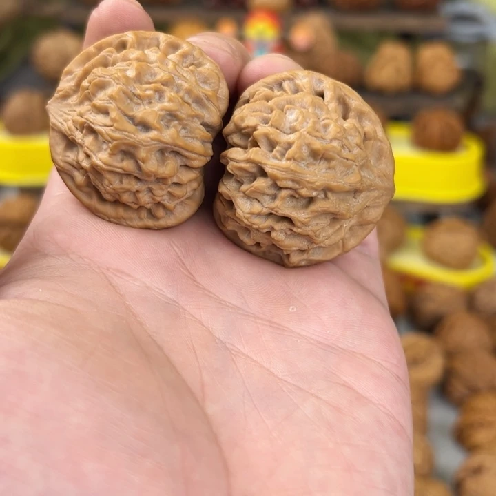 吊坠文玩核桃39尺全品无修珊瑚纹龙门涧。无凹底