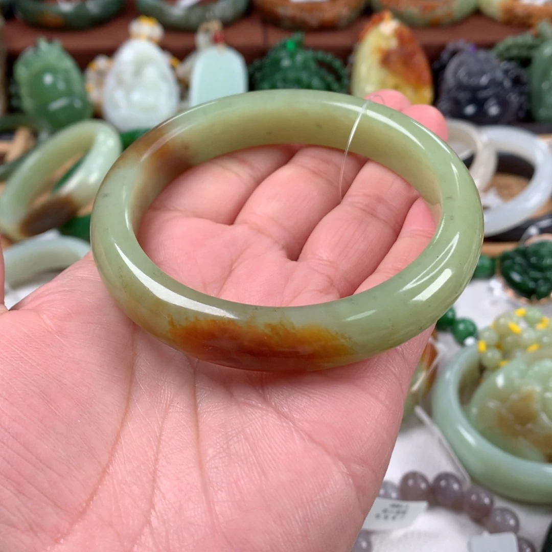 和田玉手镯未镶嵌63.6口径