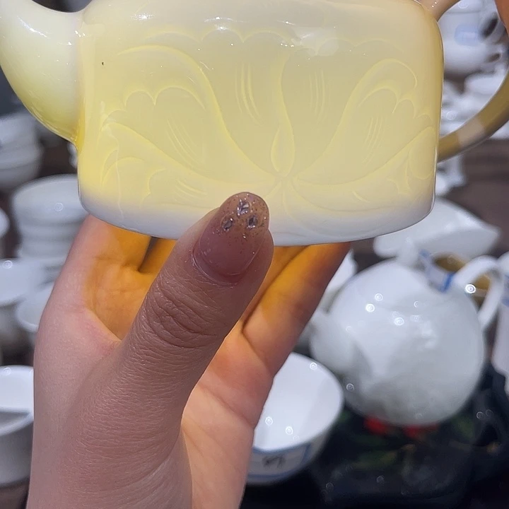 大宋定瓷君子之交单壶微瑕款