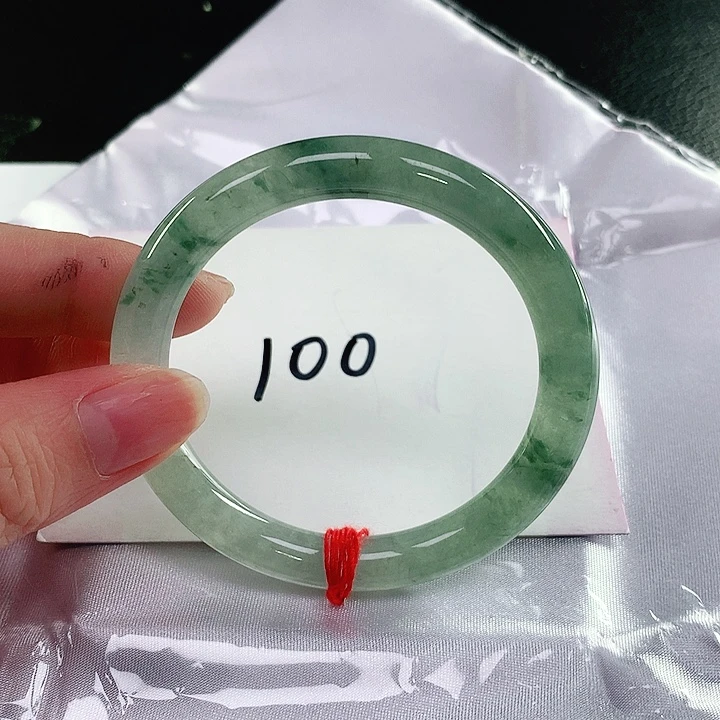 翡翠手镯（圆镯）未镶嵌