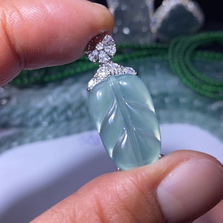 翡翠未镶嵌颈饰天然翡翠