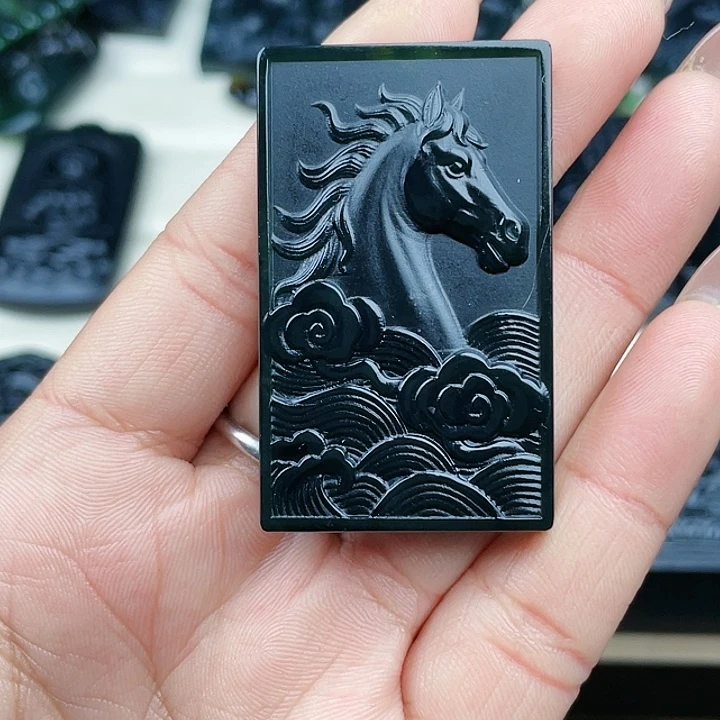 蛇纹石玉未镶嵌挂件泰山玉马到成功