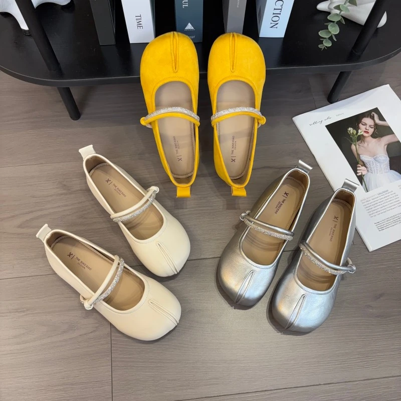 2025春夏新款时尚百搭软底浅口假分趾马蹄水钻一字带玛丽珍单鞋女