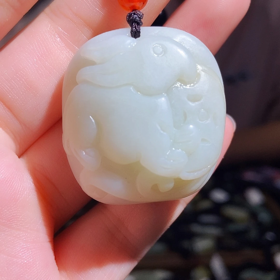 颈饰未镶嵌和田玉