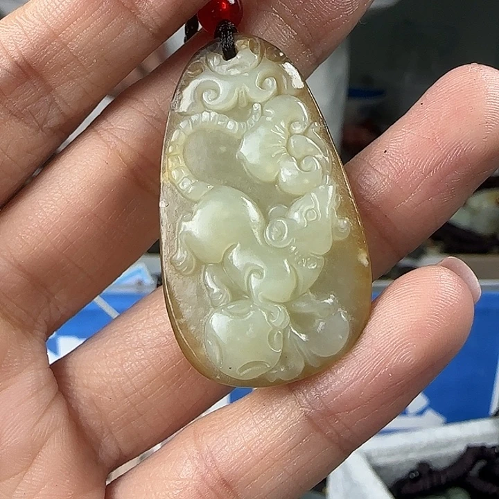 颈饰未镶嵌和田玉