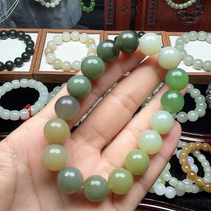 和***定未镶嵌手串和田玉