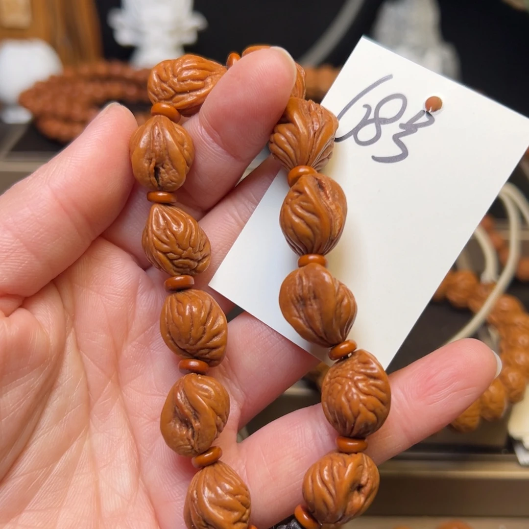 桃核吊坠秦岭龙纹桃核13生命之源