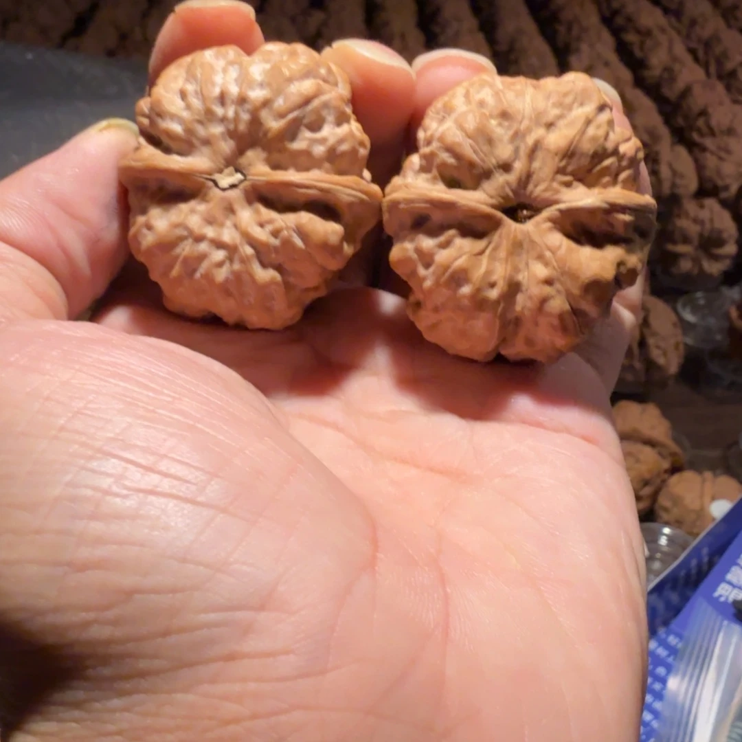 飨***.把件文玩核桃蛤蟆的眼睛是真的好看啊我的