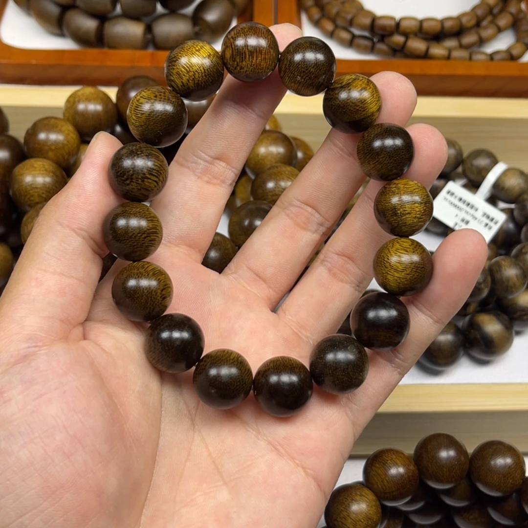牛***）沉香手串越南芽庄白棋楠1.4