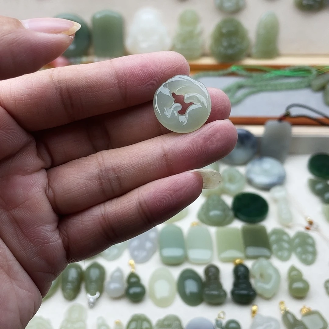 和田玉未镶嵌吊坠(不含链)