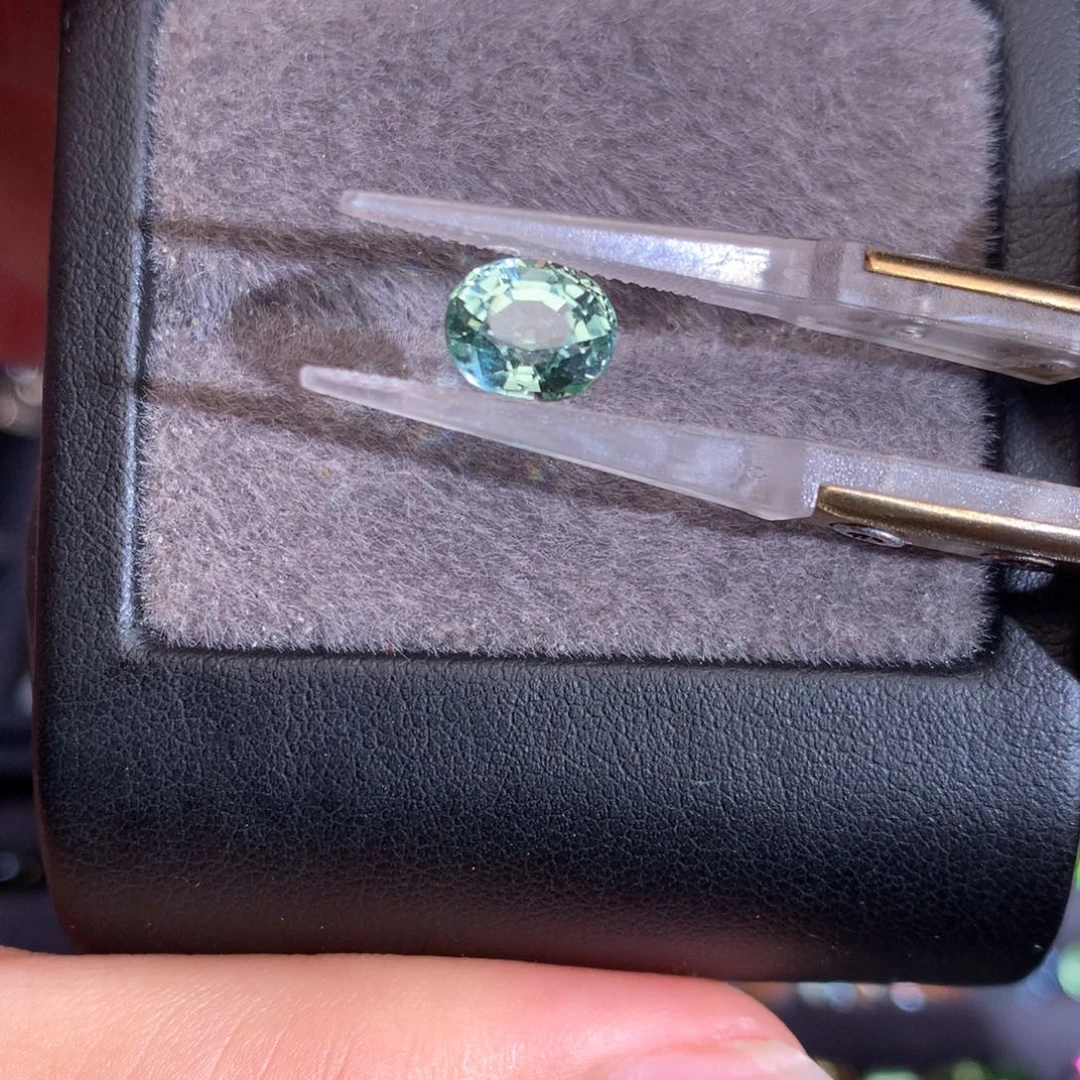 碧玺未镶嵌珠宝奇石2.155ct